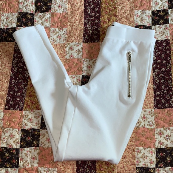 Forever 21 Pants - Forever 21 Women’s White Leggings Size Small
